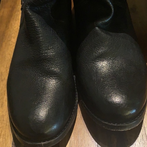 Boots - Picture 5 of 6